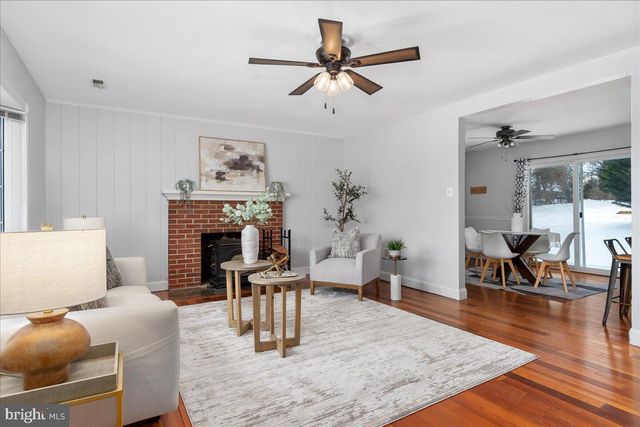 8301 SHARON DR, Frederick, MD 21704