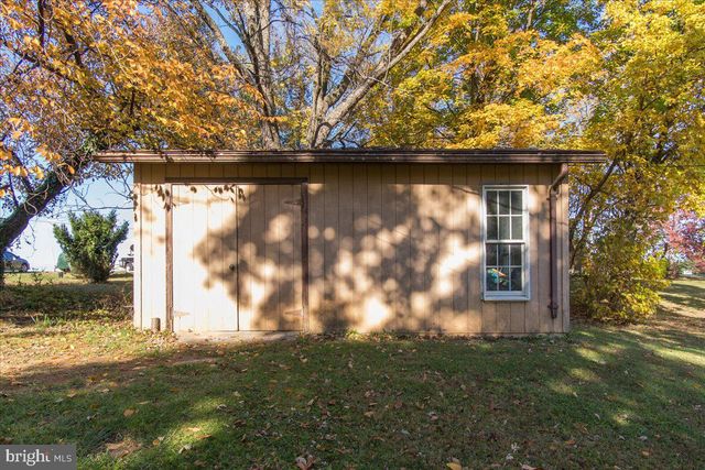 8301 SHARON DR, Frederick, MD 21704