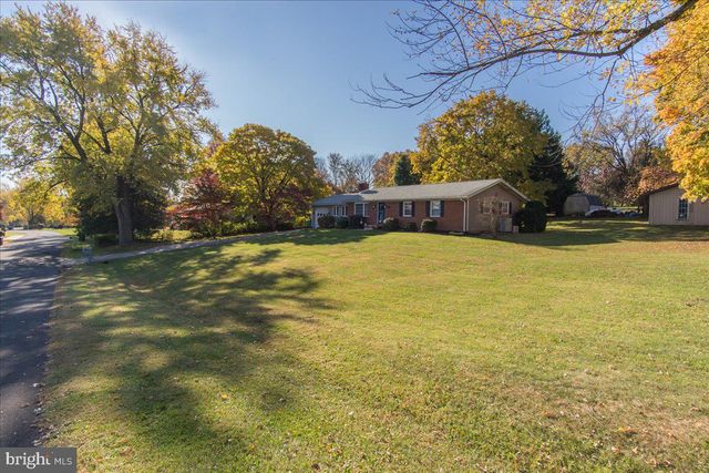 8301 SHARON DR, Frederick, MD 21704