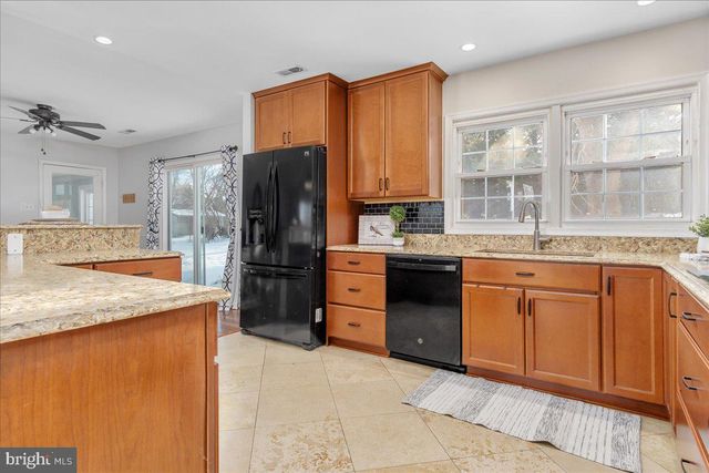 8301 SHARON DR, Frederick, MD 21704