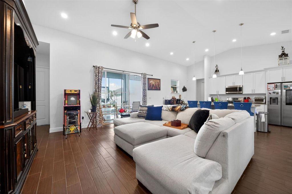 Image 3 of property listing at 4950 PALL MALL STREET E, Kissimmee, FL 34758