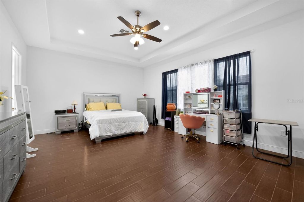 Image 7 of property listing at 4950 PALL MALL STREET E, Kissimmee, FL 34758