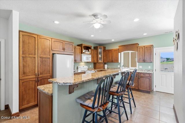 2010 E Grandview Dr, Coeur D'alene, ID 83815