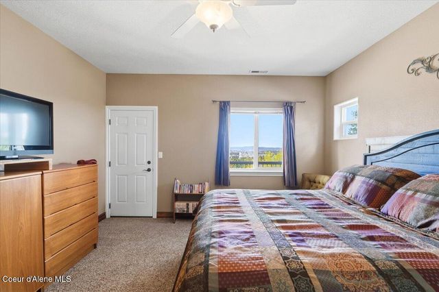 2010 E Grandview Dr, Coeur D'alene, ID 83815