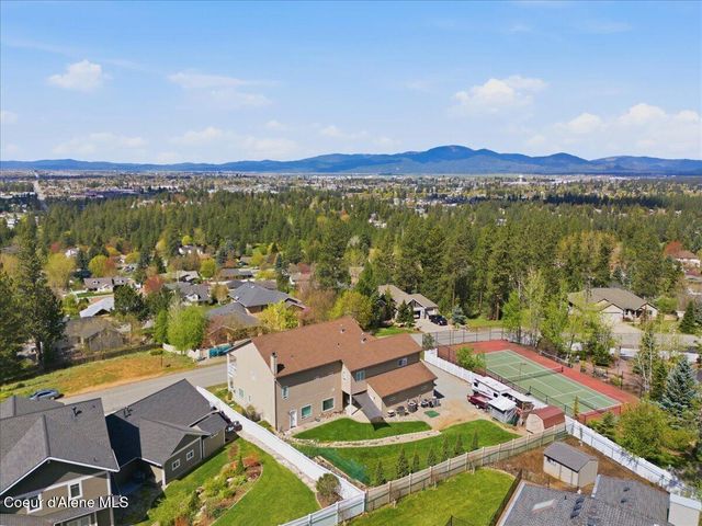2010 E Grandview Dr, Coeur D'alene, ID 83815