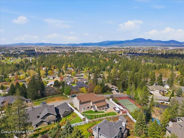 2010 E Grandview Dr, Coeur D'alene, ID 83815