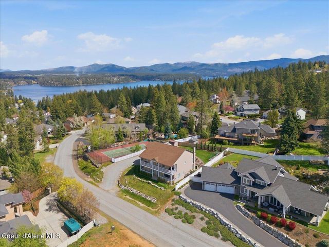 2010 E Grandview Dr, Coeur D'alene, ID 83815