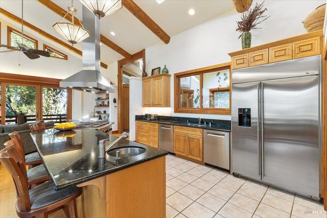 100 Zachary Ln, Santa Rosa, CA 95404