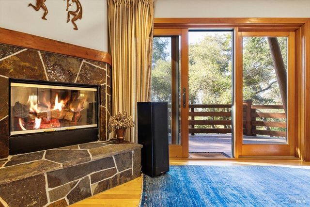 100 Zachary Ln, Santa Rosa, CA 95404