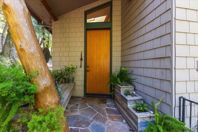 100 Zachary Ln, Santa Rosa, CA 95404