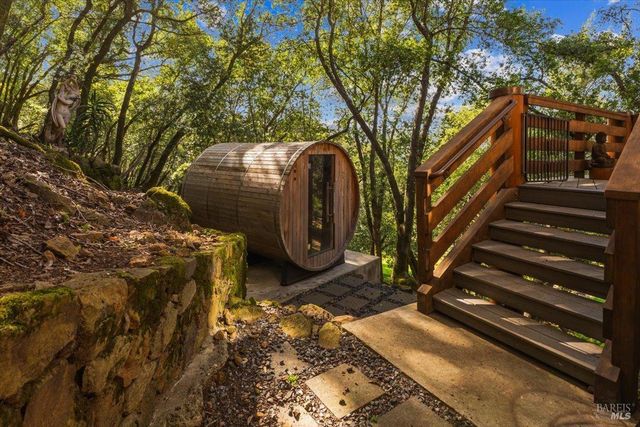 100 Zachary Ln, Santa Rosa, CA 95404