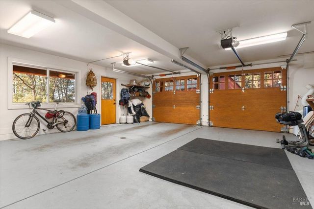 100 Zachary Ln, Santa Rosa, CA 95404