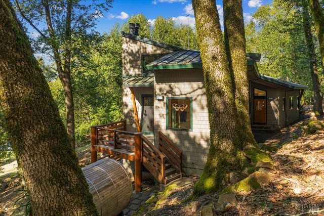 100 Zachary Ln, Santa Rosa, CA 95404