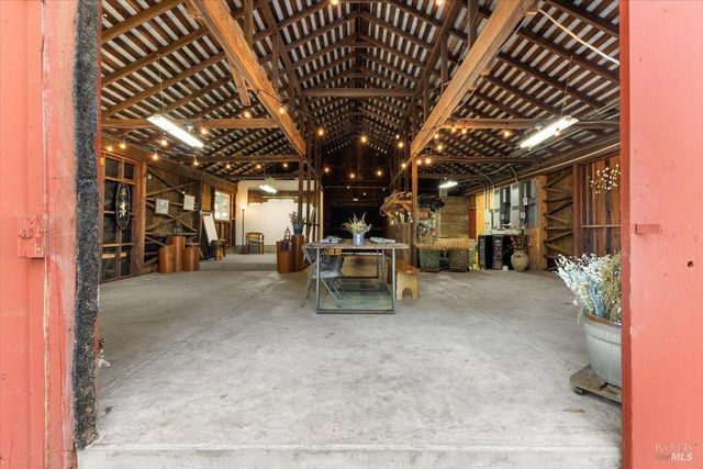 100 Zachary Ln, Santa Rosa, CA 95404