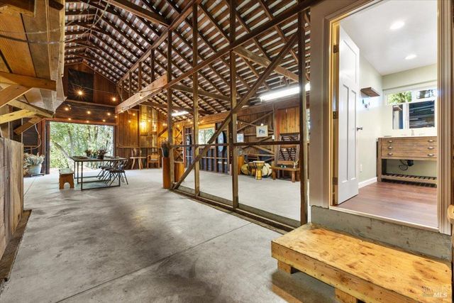 100 Zachary Ln, Santa Rosa, CA 95404