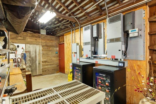 100 Zachary Ln, Santa Rosa, CA 95404