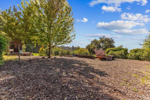 100 Zachary Ln, Santa Rosa, CA 95404