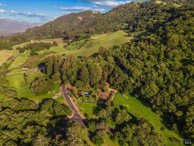 100 Zachary Ln, Santa Rosa, CA 95404