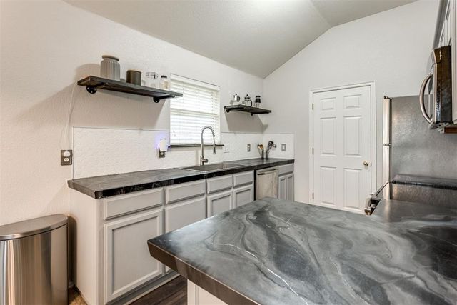 4101 Madison Avenue, Moore, OK 73160