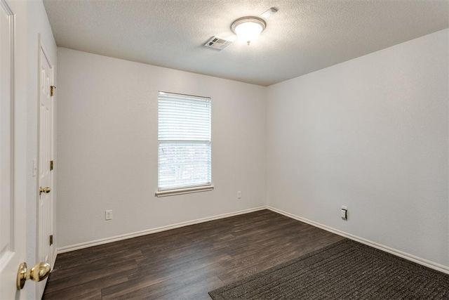 4101 Madison Avenue, Moore, OK 73160