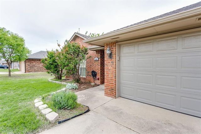 4101 Madison Avenue, Moore, OK 73160