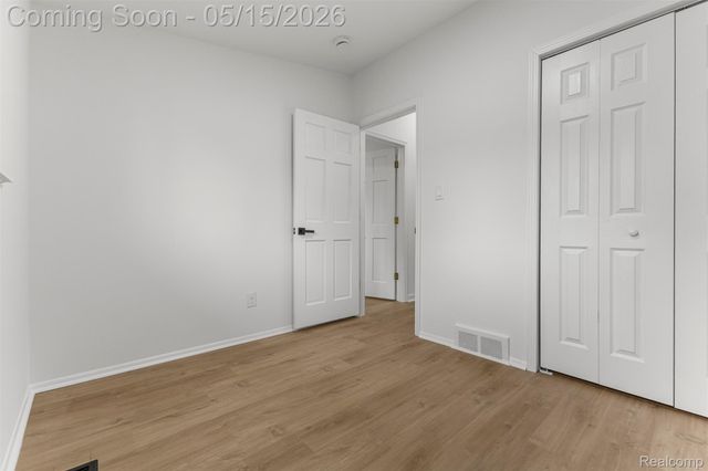 1072 S Venoy Road S, Westland, MI 48186