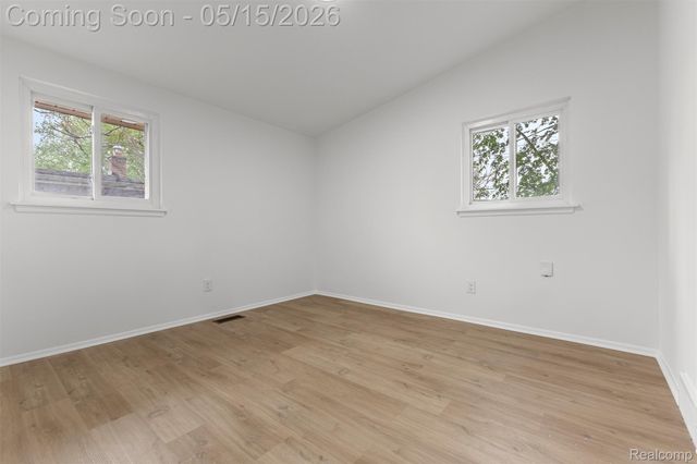1072 S Venoy Road S, Westland, MI 48186