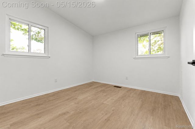 1072 S Venoy Road S, Westland, MI 48186