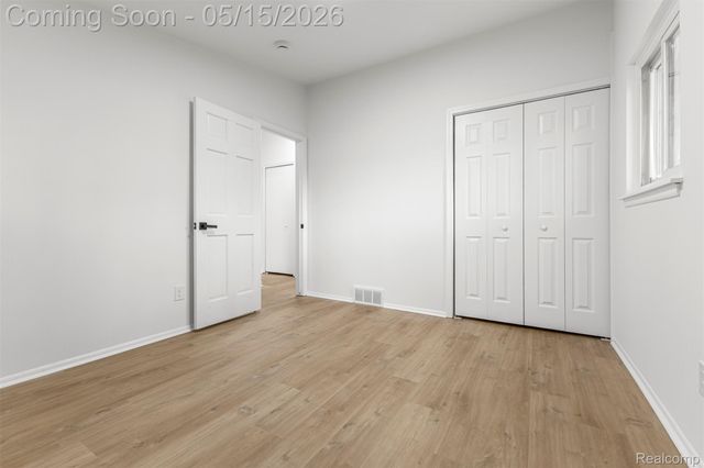 1072 S Venoy Road S, Westland, MI 48186