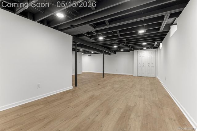 1072 S Venoy Road S, Westland, MI 48186