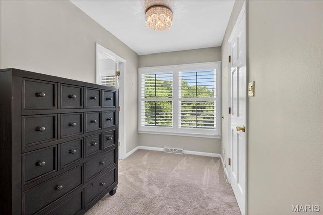 1868 Newburyport Road, Chesterfield, MO 63005