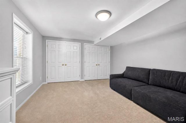 1868 Newburyport Road, Chesterfield, MO 63005