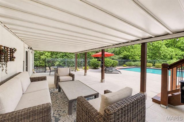 1868 Newburyport Road, Chesterfield, MO 63005