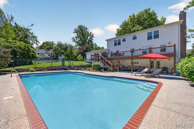 1868 Newburyport Road, Chesterfield, MO 63005