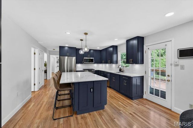 1868 Newburyport Road, Chesterfield, MO 63005