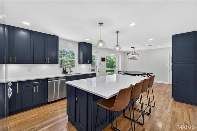 1868 Newburyport Road, Chesterfield, MO 63005