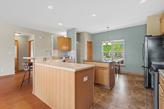 1345 Bluebird DRIVE, Oconomowoc, WI 53066