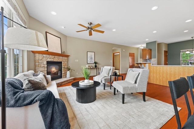 1345 Bluebird DRIVE, Oconomowoc, WI 53066