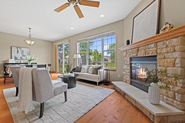 1345 Bluebird DRIVE, Oconomowoc, WI 53066