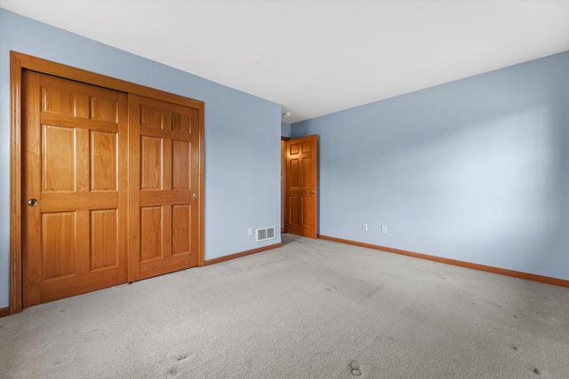 1345 Bluebird DRIVE, Oconomowoc, WI 53066