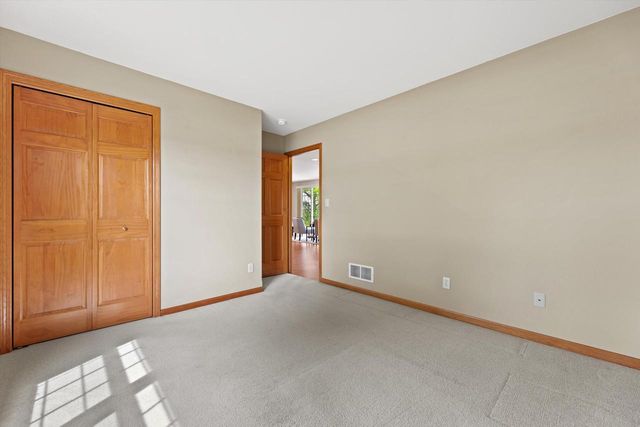 1345 Bluebird DRIVE, Oconomowoc, WI 53066