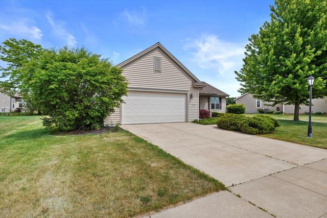 1345 Bluebird DRIVE, Oconomowoc, WI 53066
