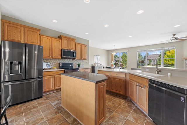 1345 Bluebird DRIVE, Oconomowoc, WI 53066