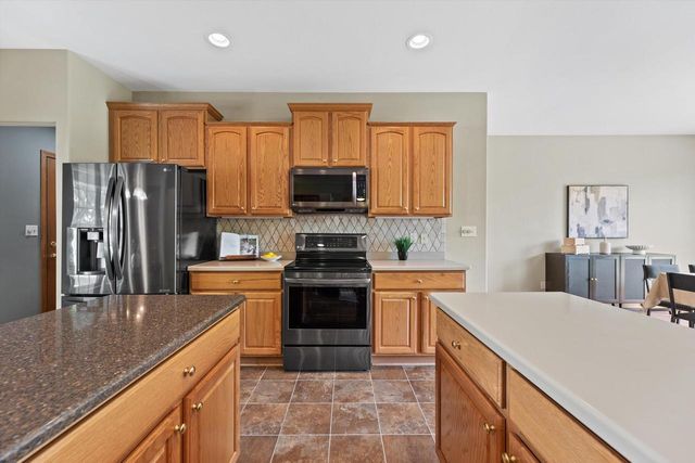 1345 Bluebird DRIVE, Oconomowoc, WI 53066