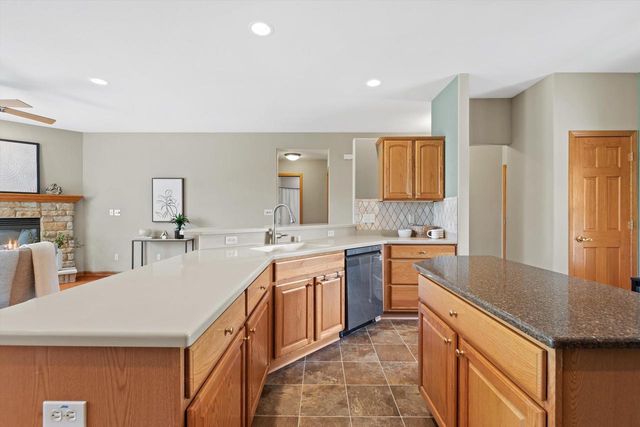 1345 Bluebird DRIVE, Oconomowoc, WI 53066