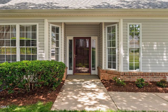 431 Sawgrass Hill Court, Cary, NC 27519