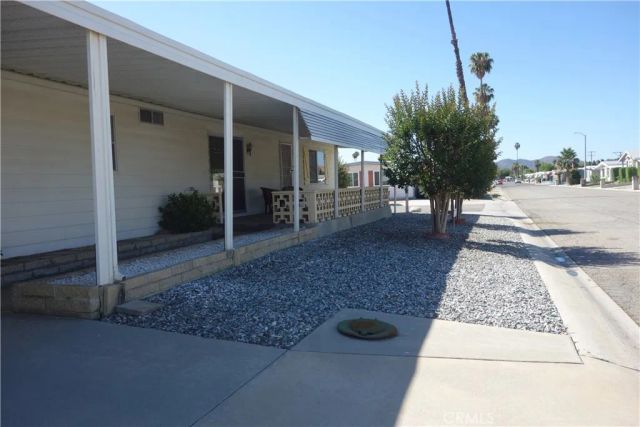 1760 San Benito Drive, Hemet, CA 92545