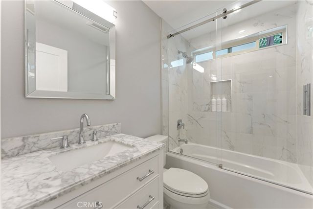 127 W Glaucus Street B, Encinitas, CA 92024