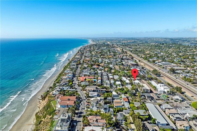 127 W Glaucus Street B, Encinitas, CA 92024