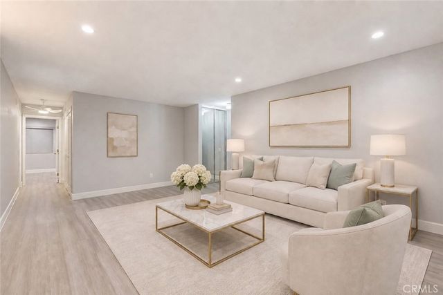 127 W Glaucus Street B, Encinitas, CA 92024
